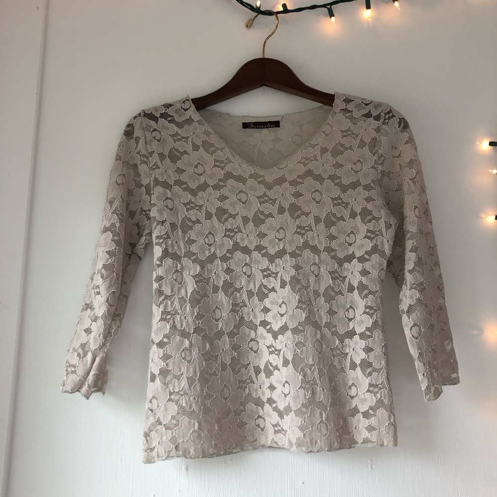 🐴VGUC- Cool Beige/ Cream Lace Top